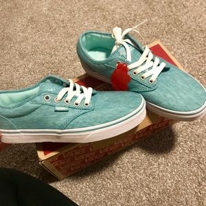 Atwood Vans NWT